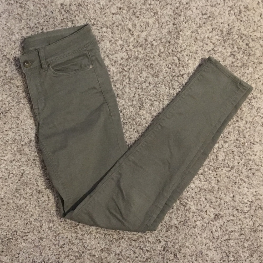 Divided army green jeans. Size 4.
